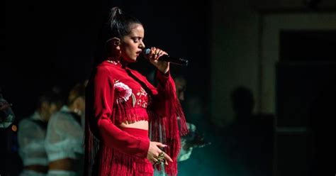  El Baile Mágico de Rosalía: Una Noche de Flamenco, Electrónica y Sorpresas Insólitas