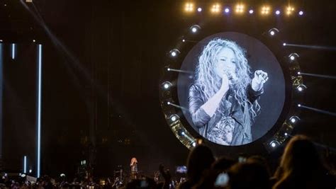  El Concierto Bajo la Luna de Shakira en Medellín: Una Noche Mágica Bajo las Estrellas